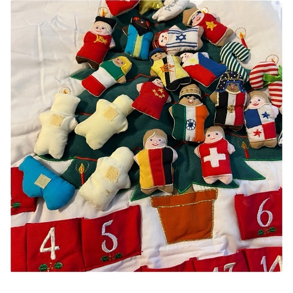 Vintage Alma’s Design advent calendar Peace And Love Around The World Christmas - Picture 7 of 11